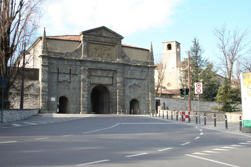 Casa Fontana Del Delfino Bergamo